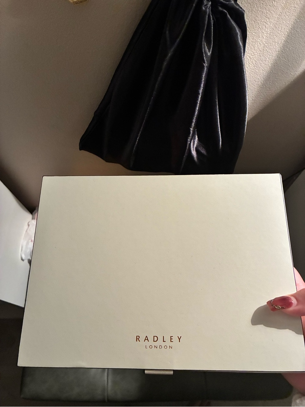 Jewelry box
